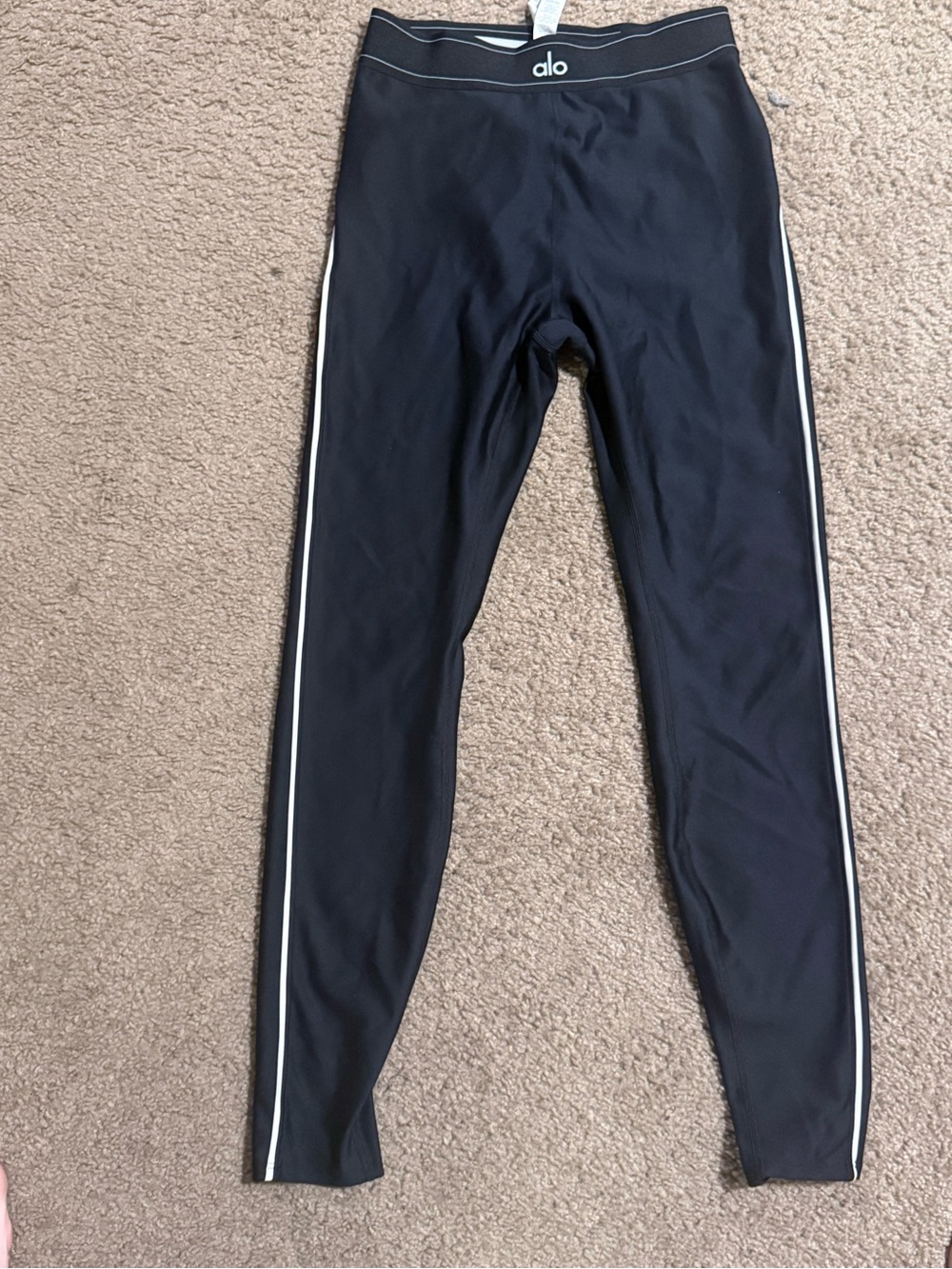 ALO Yoga Black Ankle-Length Leggings with White Side Stripes